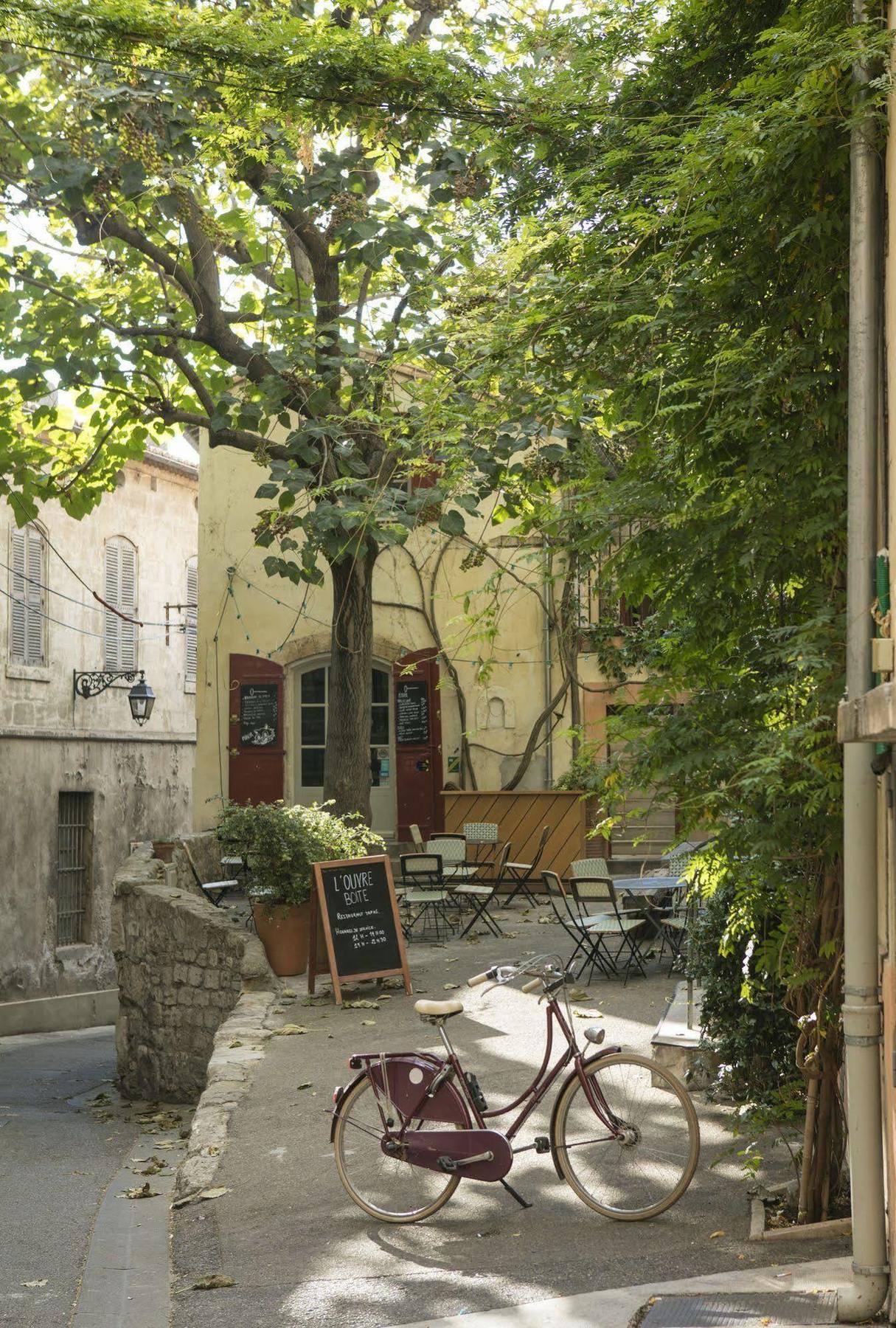 Hôtel Du Cloître Arles Exterior foto